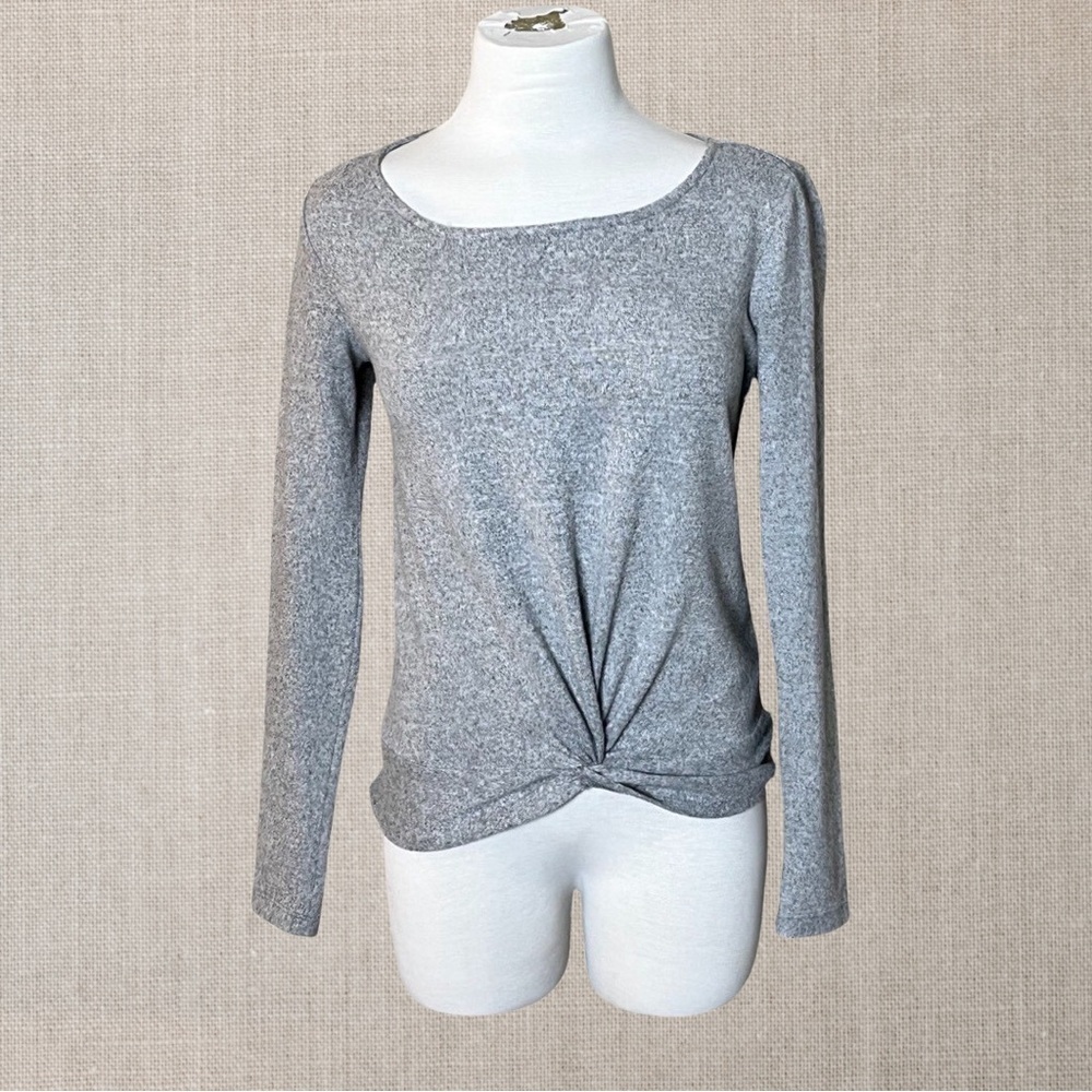 DYNAMITE Grey Long Sleeve Sweater